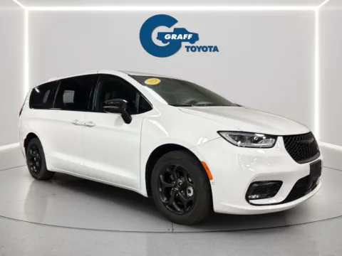More photos of 2024 Chrysler Pacifica Hybrid Select S Appearance at Graff Toyota, IN