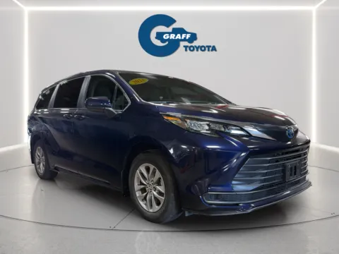 More photos of 2024 Toyota Sienna LE at Graff Toyota, IN