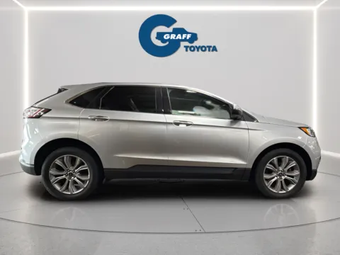 More photos of 2019 Ford Edge Titanium at Graff Toyota, IN