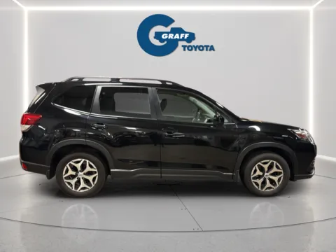 More photos of 2023 Subaru Forester Premium at Graff Toyota, IN