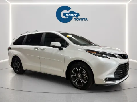 More photos of 2025 Toyota Sienna Platinum at Graff Toyota, IN