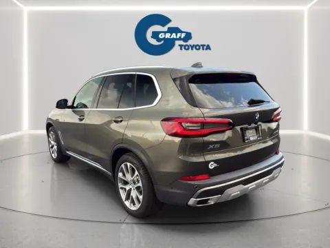More photos of 2022 BMW X5 xDrive40i at Graff Toyota, IN