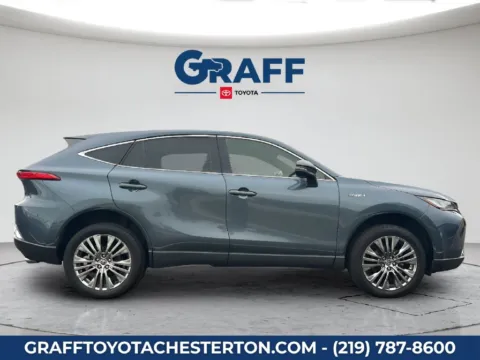 More photos of 2021 Toyota Venza Limited at Graff Toyota, IN