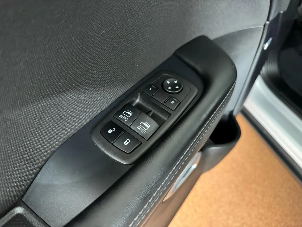 2023 Dodge Challenger R/T - Photo 18