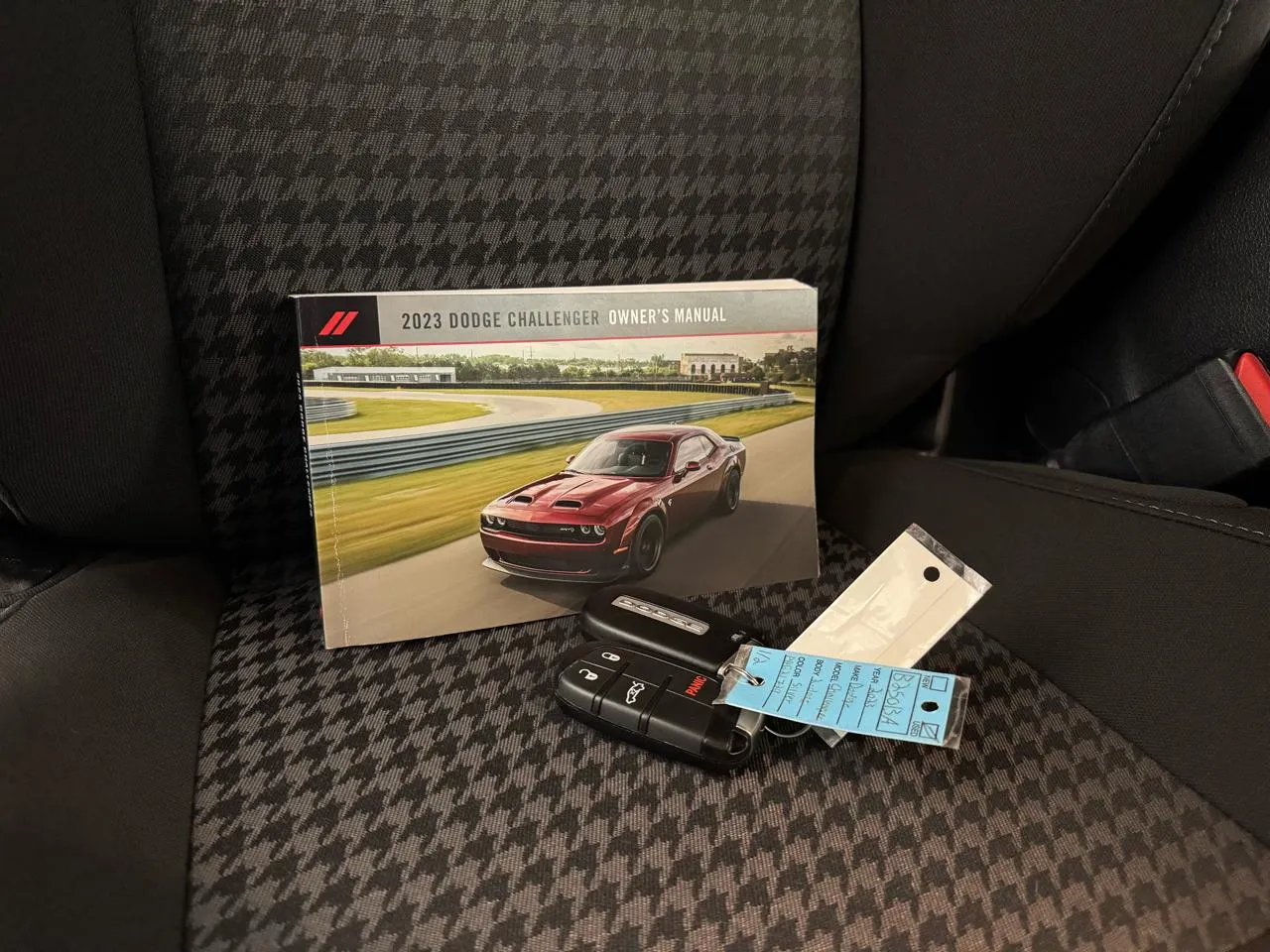 2023 Dodge Challenger R/T - Photo 37
