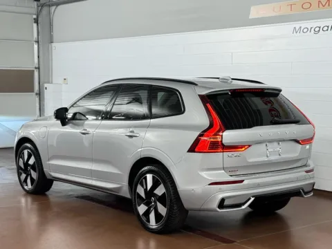 More photos of 2023 Volvo XC60 Recharge Plug-I T8 Plus Dark Theme at Morgan Automotive, PA