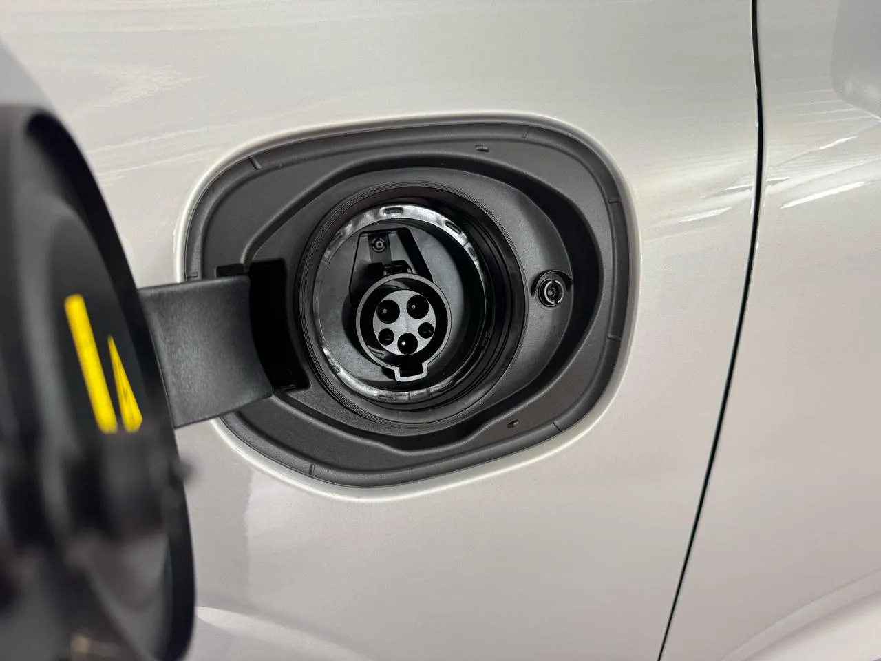 2023 Volvo XC60 Plus - Photo 11
