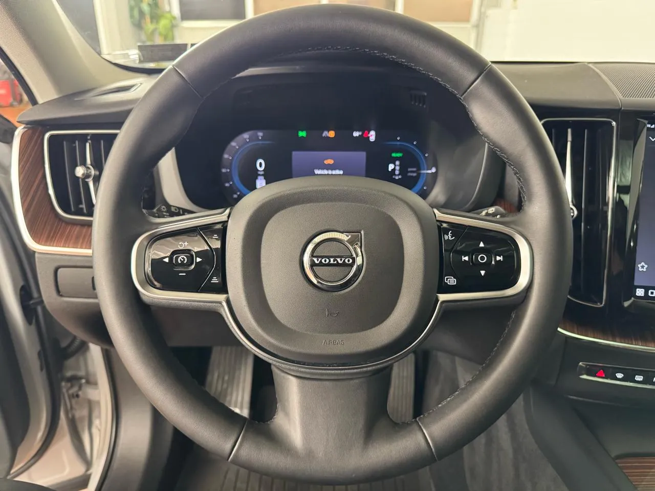 2023 Volvo XC60 Plus - Photo 21