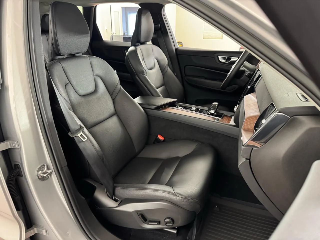 2023 Volvo XC60 Plus - Photo 44