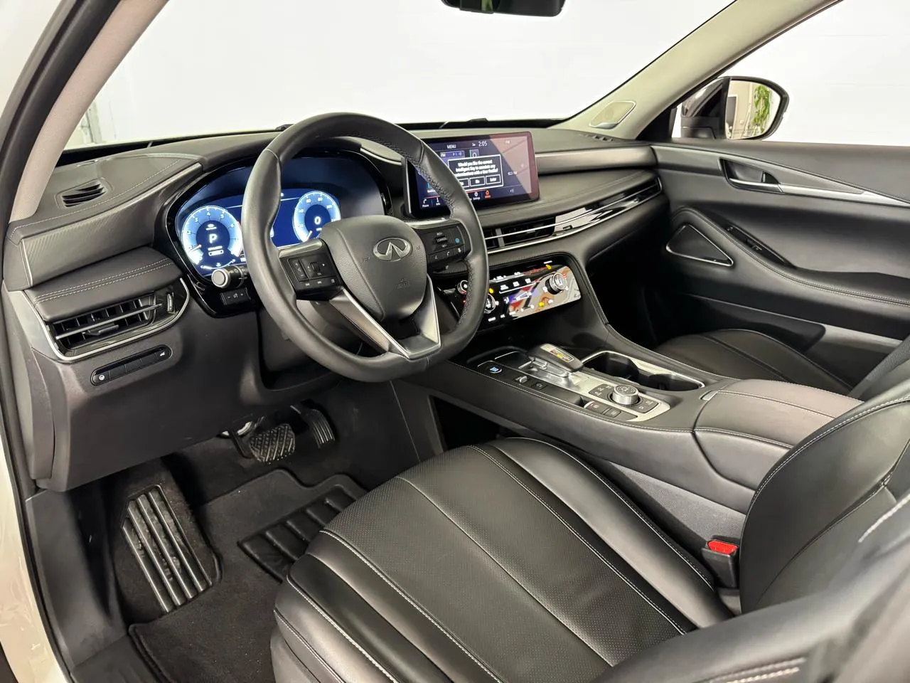 2025 INFINITI QX60 LUXE - Photo 11