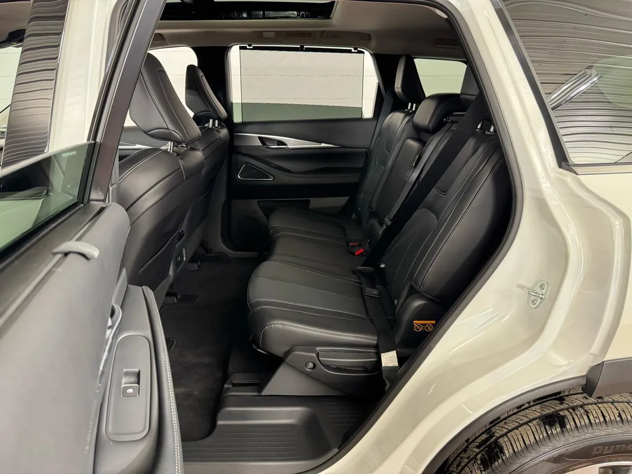 2025 INFINITI QX60 LUXE - Photo 32