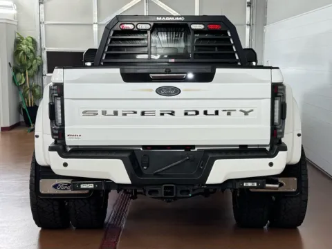 More photos of 2020 Ford F-350 LARIAT at Morgan Automotive, PA