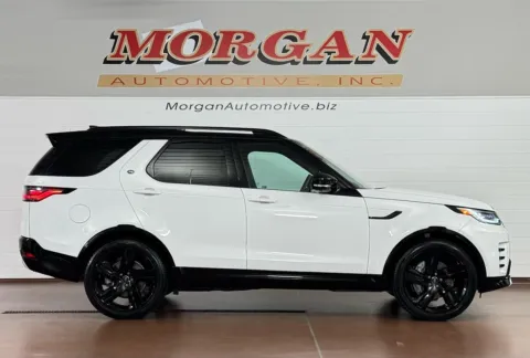 Photos of 2024 Land Rover Discovery P300 Dynamic SE for sale in Manheim, PA at Morgan Automotive