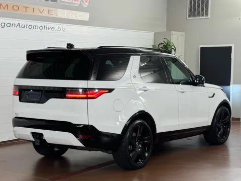 Another view of 2024 Land Rover Discovery P300 Dynamic SE for sale in Manheim, PA at Morgan Automotive