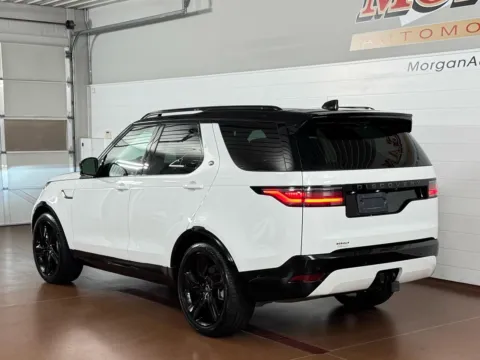 More photos of 2024 Land Rover Discovery P300 Dynamic SE at Morgan Automotive, PA