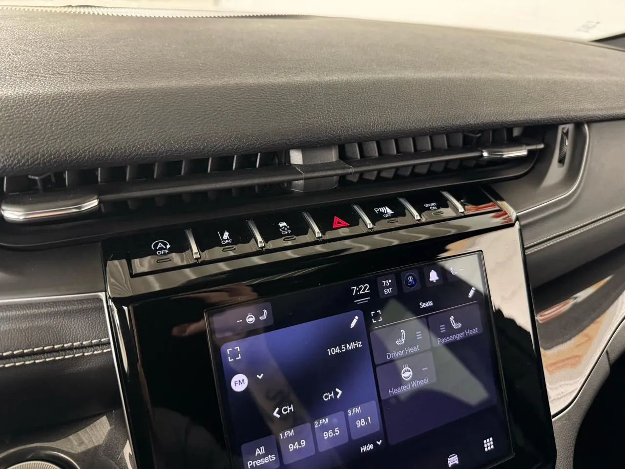 2023 Jeep Grand Cherokee Altitude - Photo 20