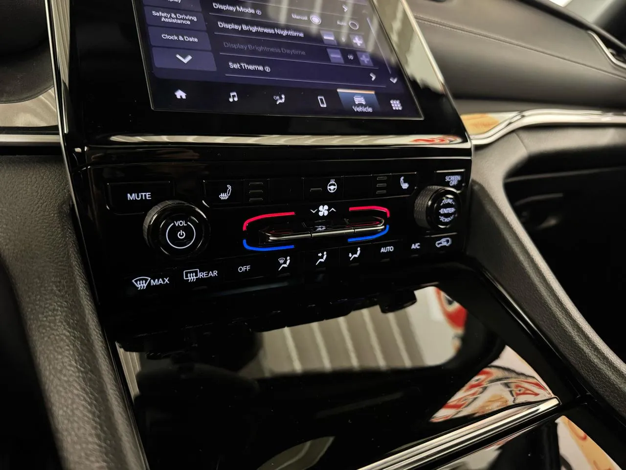 2023 Jeep Grand Cherokee Altitude - Photo 25