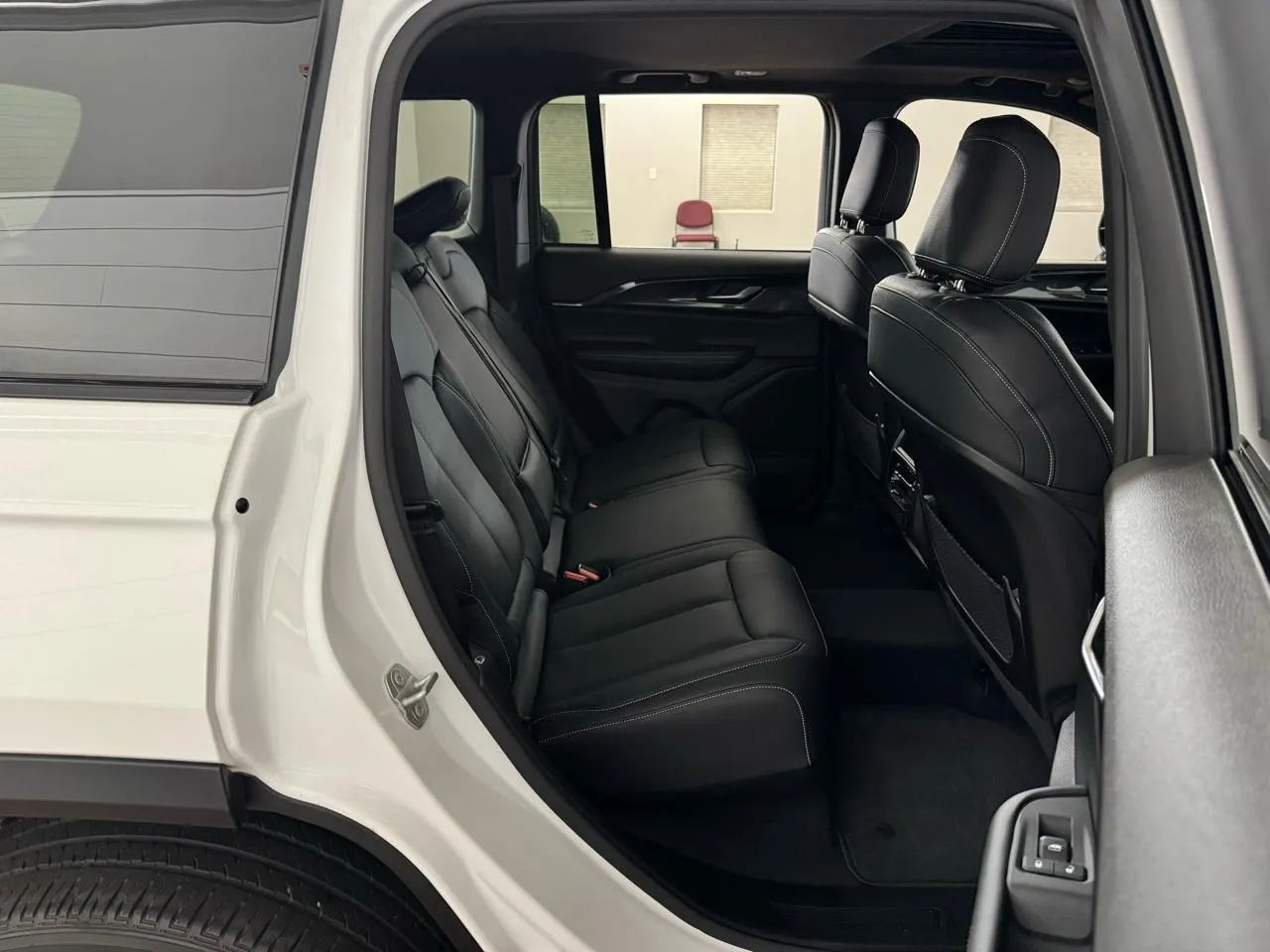 2023 Jeep Grand Cherokee Altitude - Photo 34