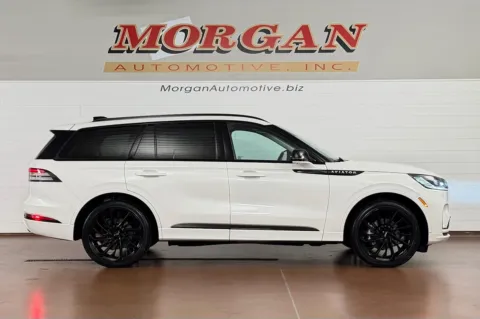 Photos of 2025 Lincoln Aviator Reserve for sale in Manheim, PA at Morgan Automotive