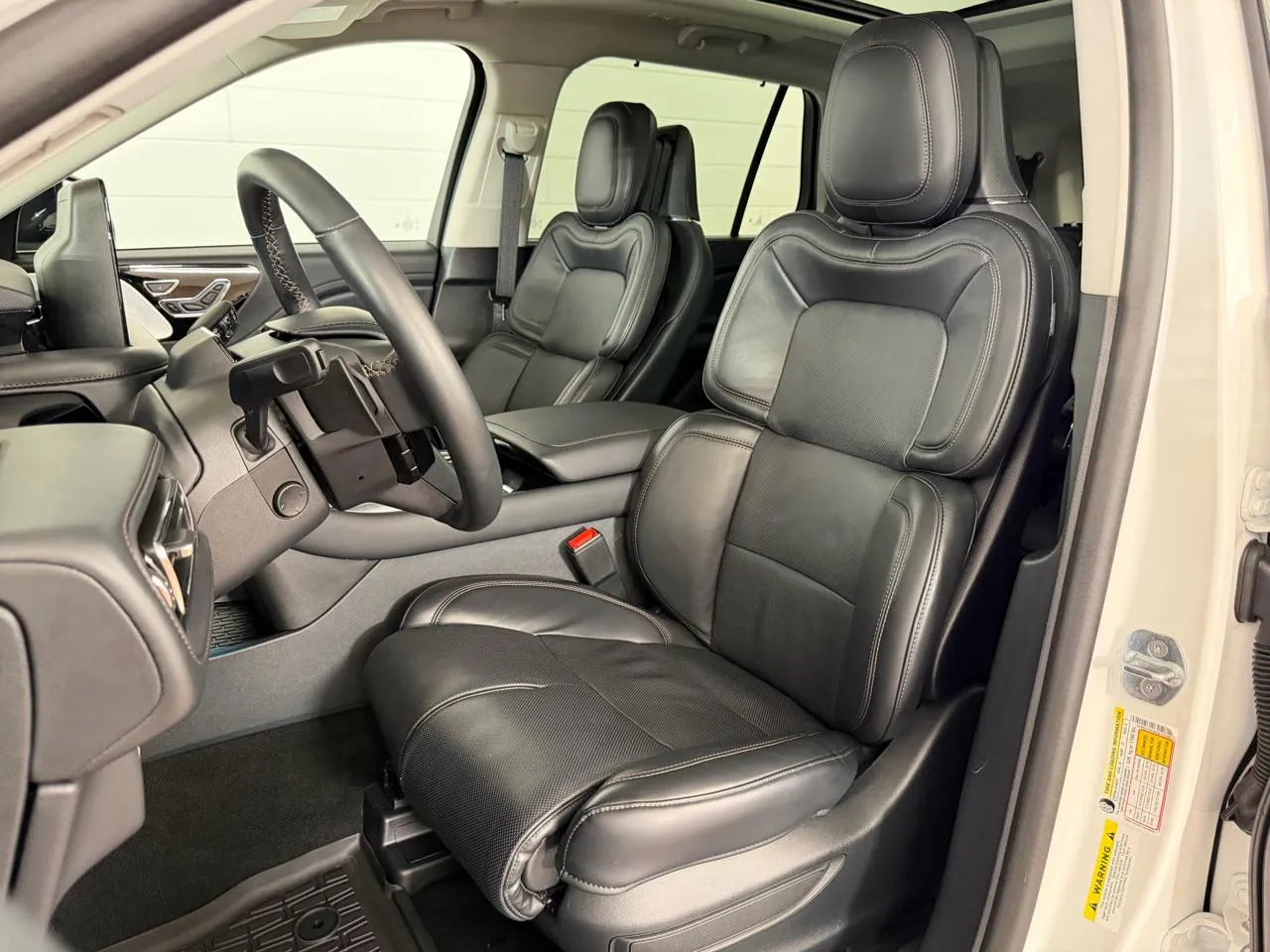 2025 Lincoln Aviator Reserve - Photo 13