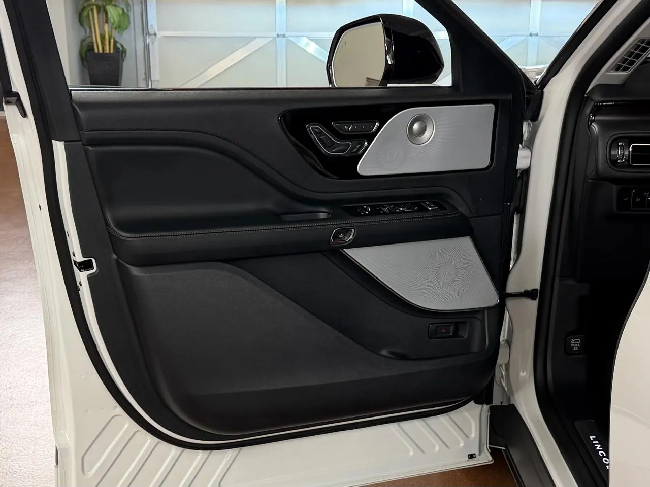 2025 Lincoln Aviator Reserve - Photo 15