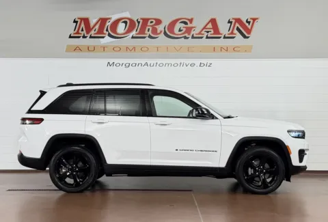 Photos of 2023 Jeep Grand Cherokee Altitude for sale in Manheim, PA at Morgan Automotive