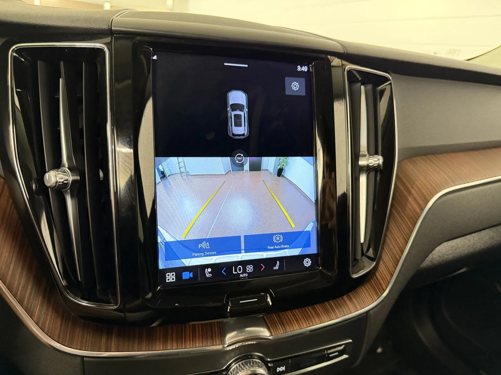 2023 Volvo XC60 Plus - Photo 25