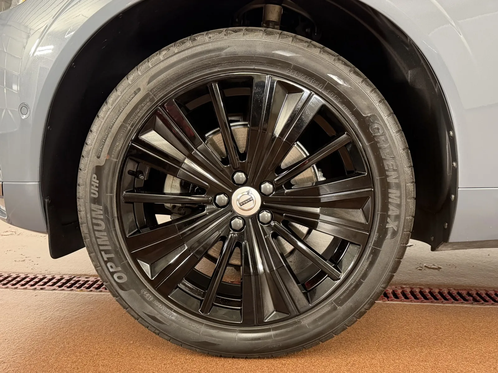 2023 Volvo XC60 Plus - Photo 8