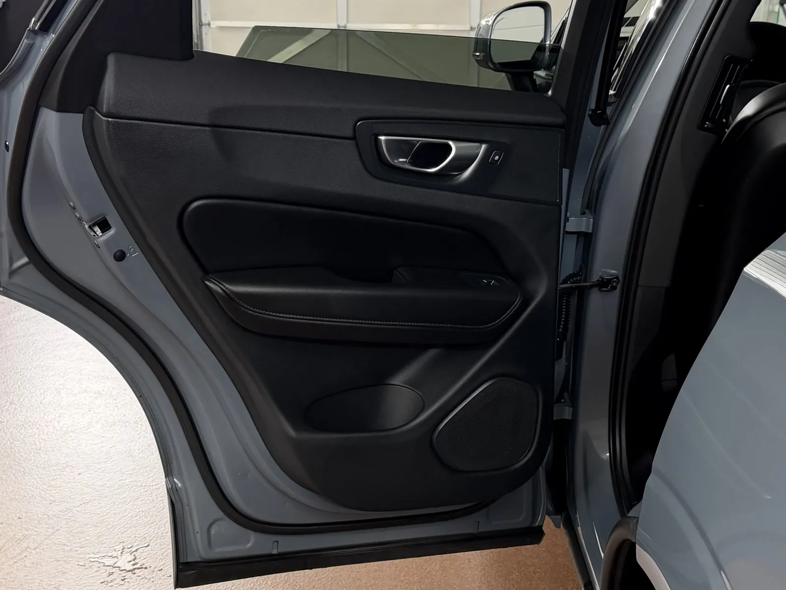 2023 Volvo XC60 Plus - Photo 32
