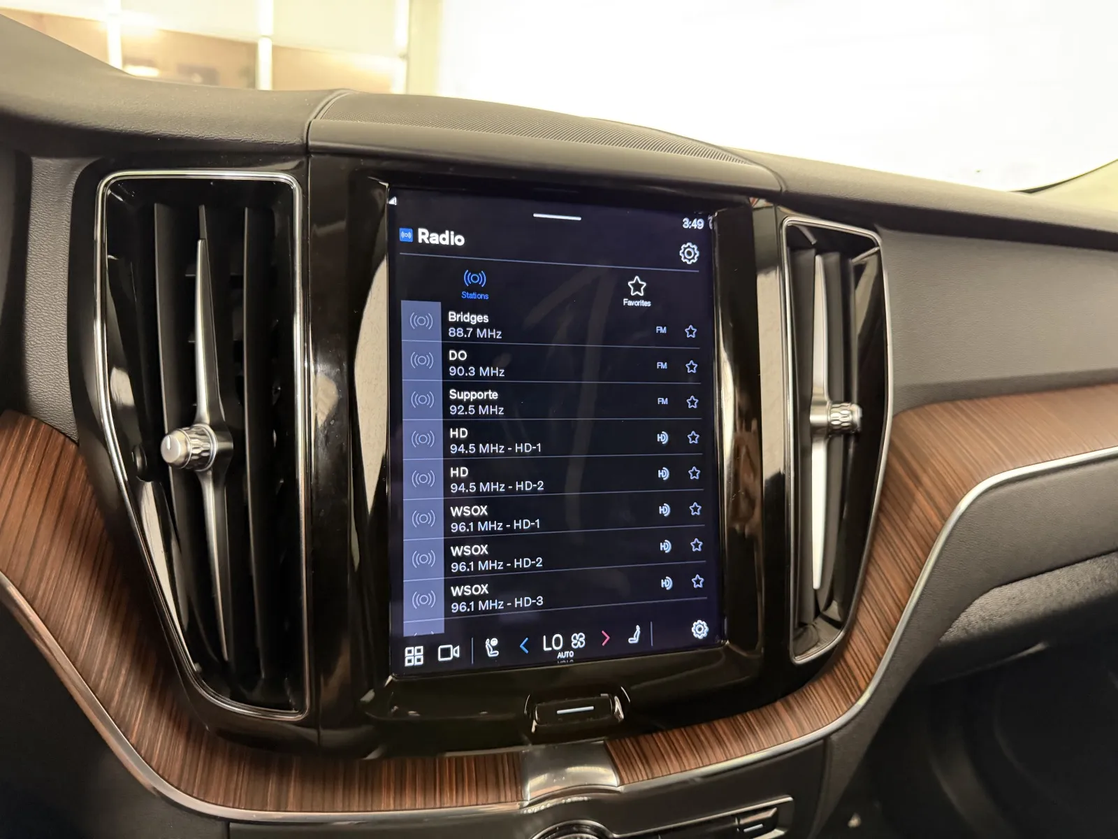 2023 Volvo XC60 Plus - Photo 22