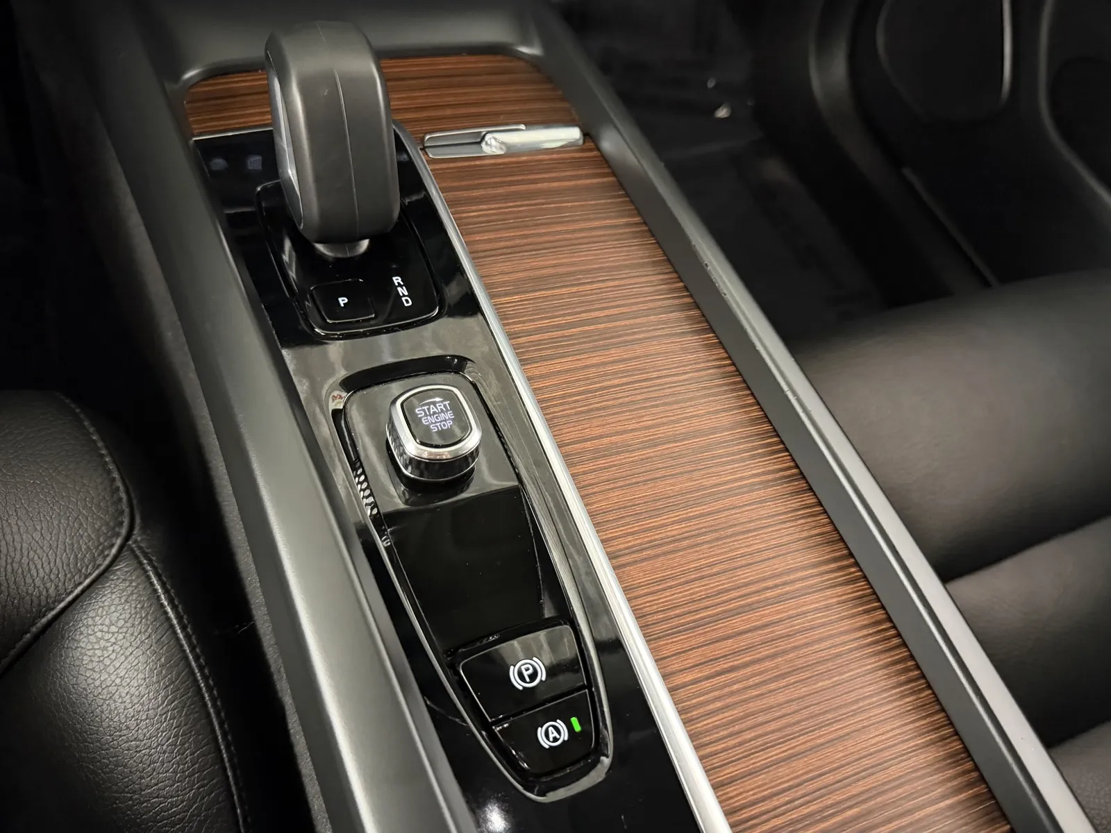2023 Volvo XC60 Plus - Photo 27