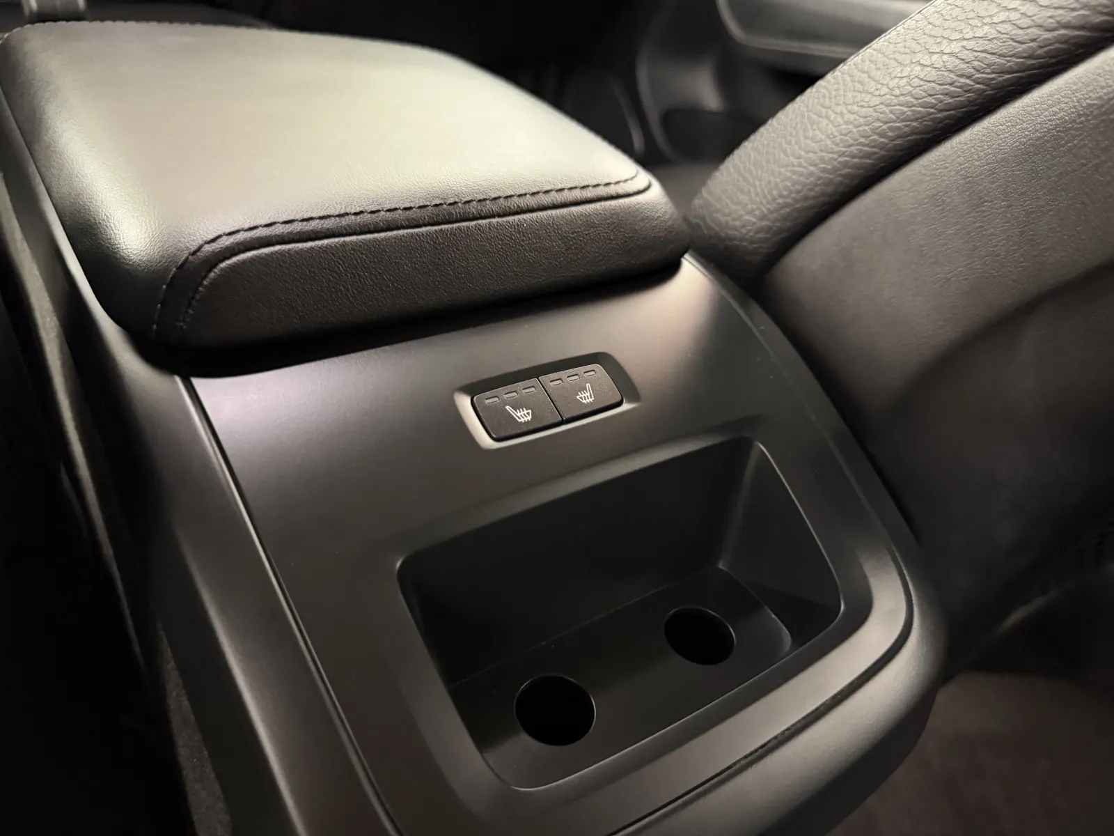2023 Volvo XC60 Plus - Photo 30