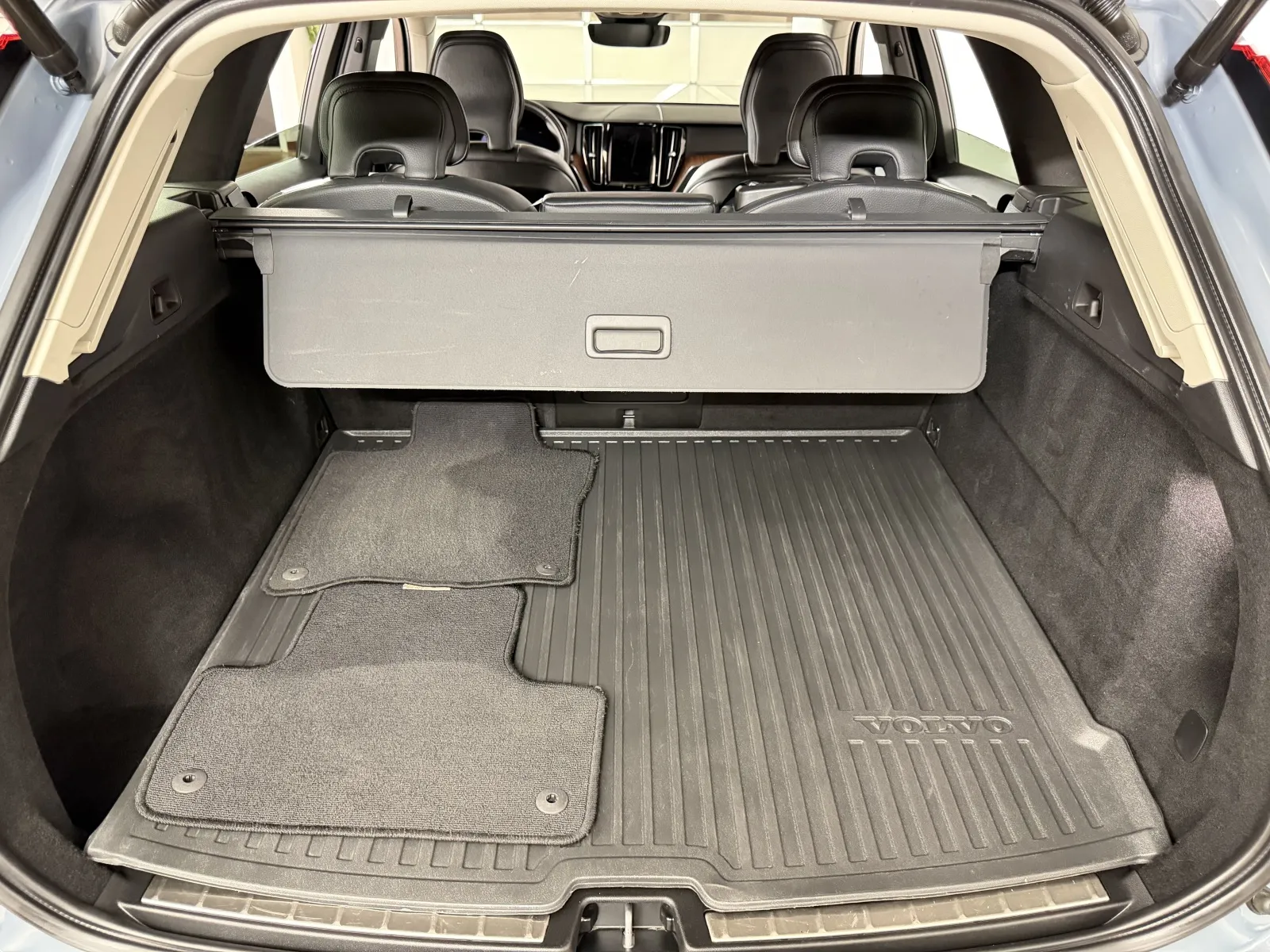 2023 Volvo XC60 Plus - Photo 33