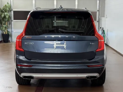 More photos of 2021 Volvo XC90 T6 Momentum 7 Passenger at Morgan Automotive, PA