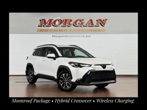 White 2024 Toyota Corolla Cross Hybrid SE for sale in Manheim, PA