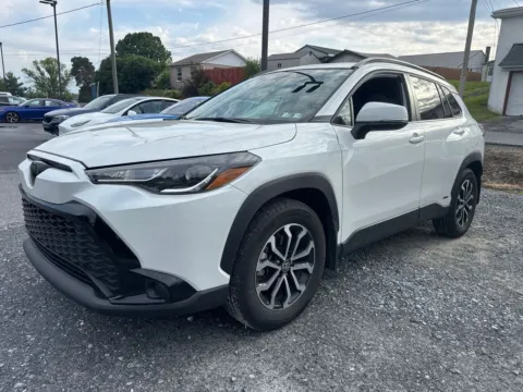 White 2024 Toyota Corolla Cross Hybrid SE for sale in Manheim, PA