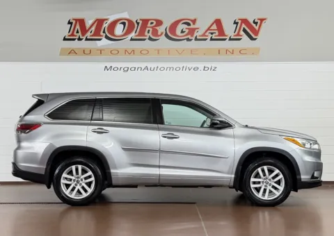 Photos of 2016 Toyota Highlander LE AWD for sale in Manheim, PA at Morgan Automotive