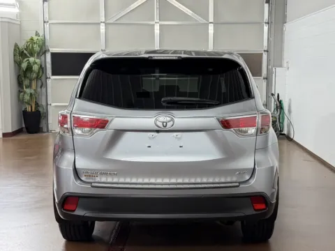 More photos of 2016 Toyota Highlander LE AWD at Morgan Automotive, PA