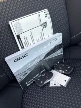 More photos of 2023 GMC Acadia AWD SLE at Morgan Automotive, PA