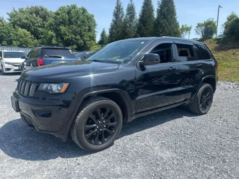 Black 2019 Jeep Grand Cherokee Altitude 4x4 for sale in Manheim, PA