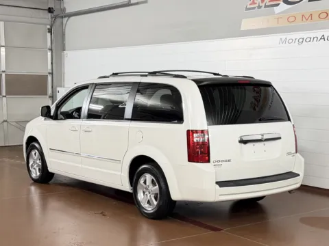 More photos of 2009 Dodge Grand Caravan SXT at Morgan Automotive, PA