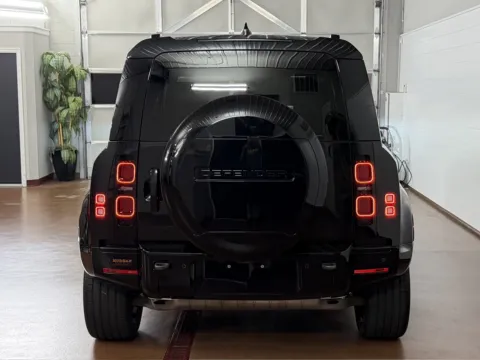 More photos of 2024 Land Rover Defender 110 P400 X-Dynamic SE at Morgan Automotive, PA