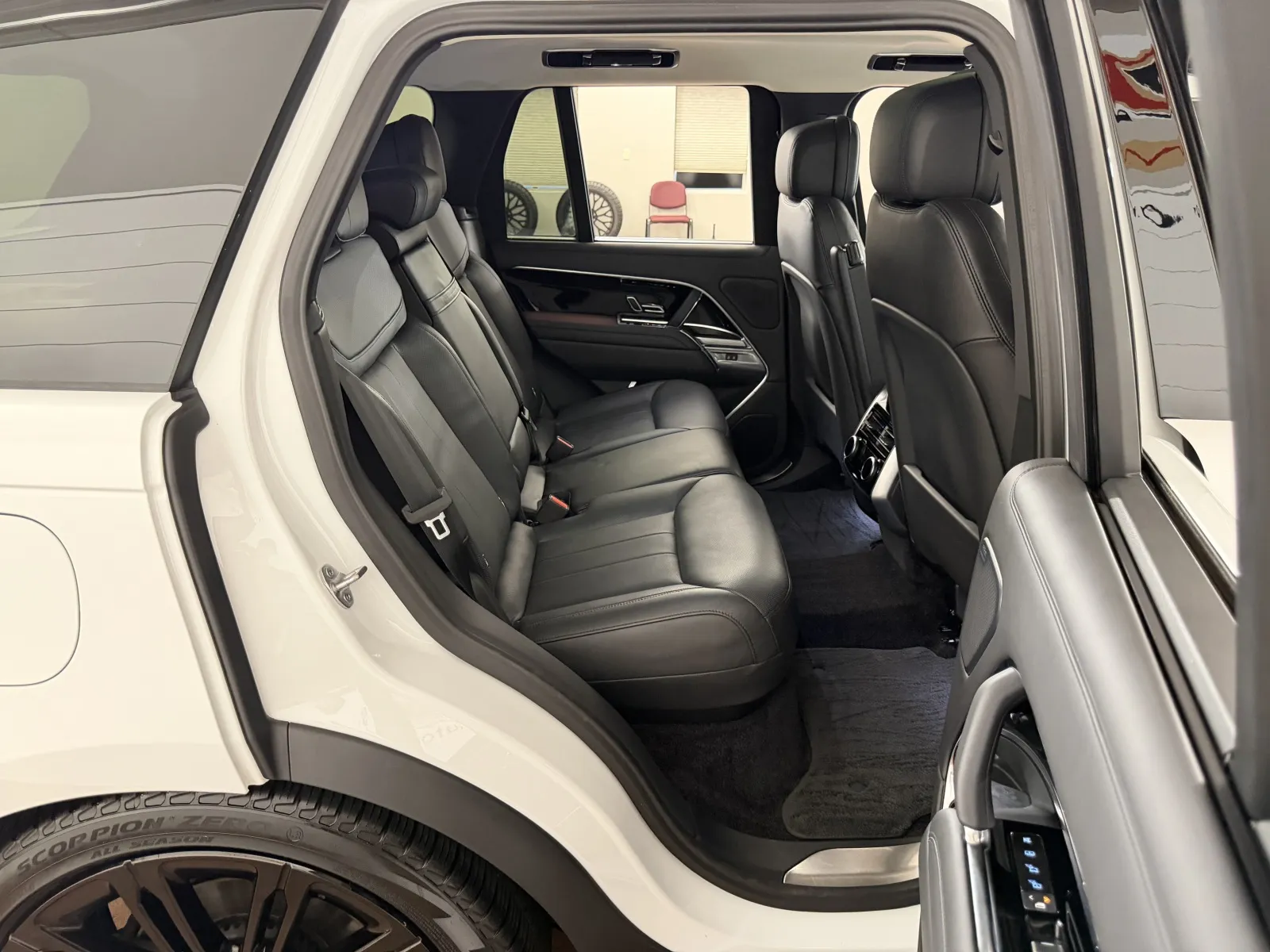 2022 Land Rover Range Rover Base - Photo 44