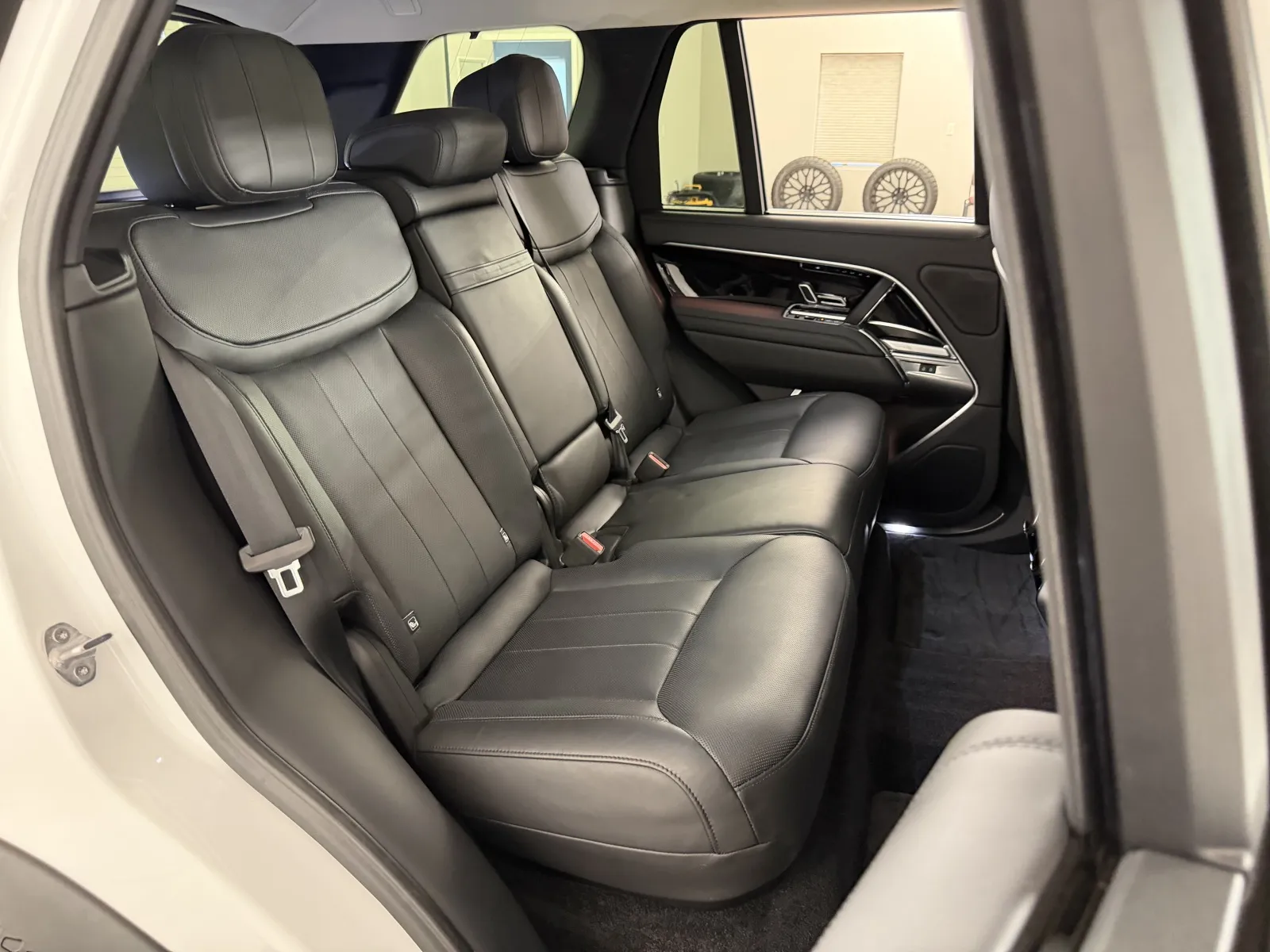 2022 Land Rover Range Rover Base - Photo 45