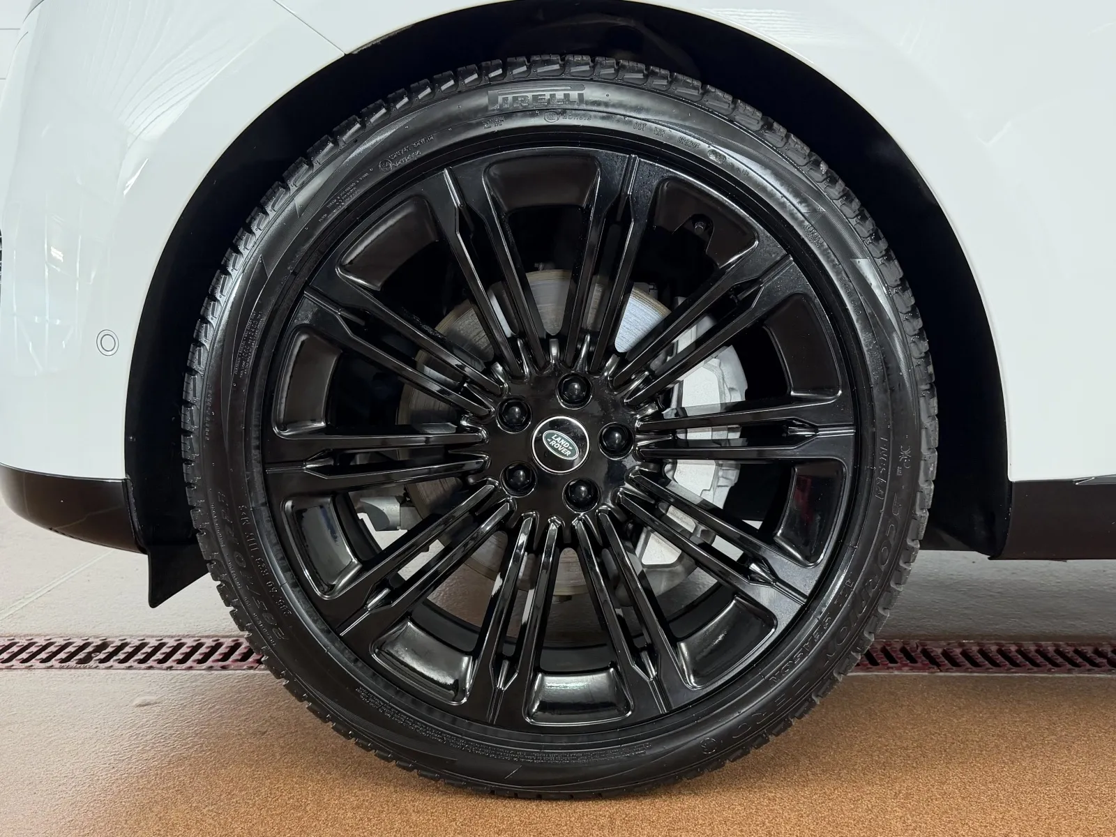 2022 Land Rover Range Rover Base - Photo 8