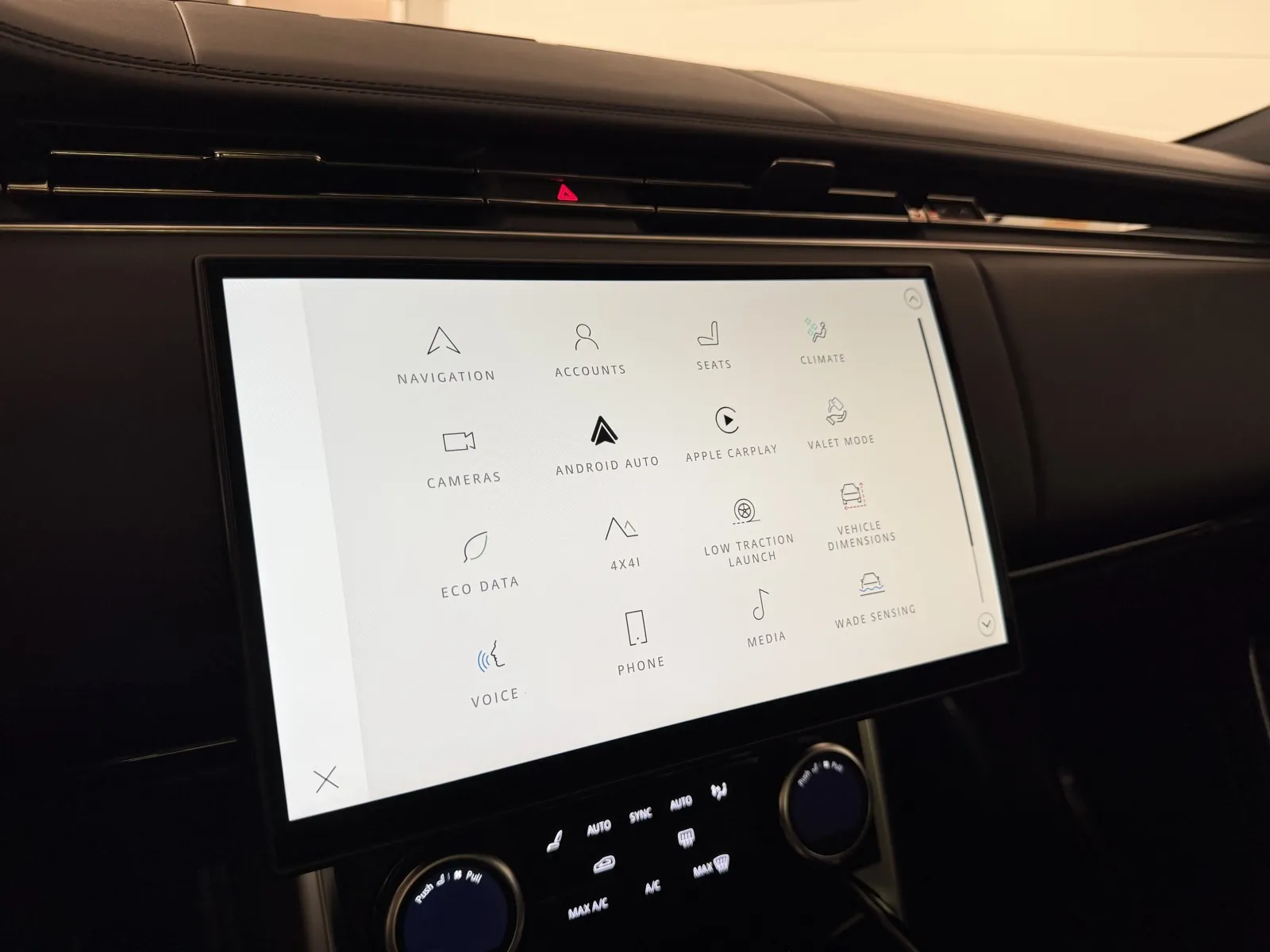 2022 Land Rover Range Rover Base - Photo 26