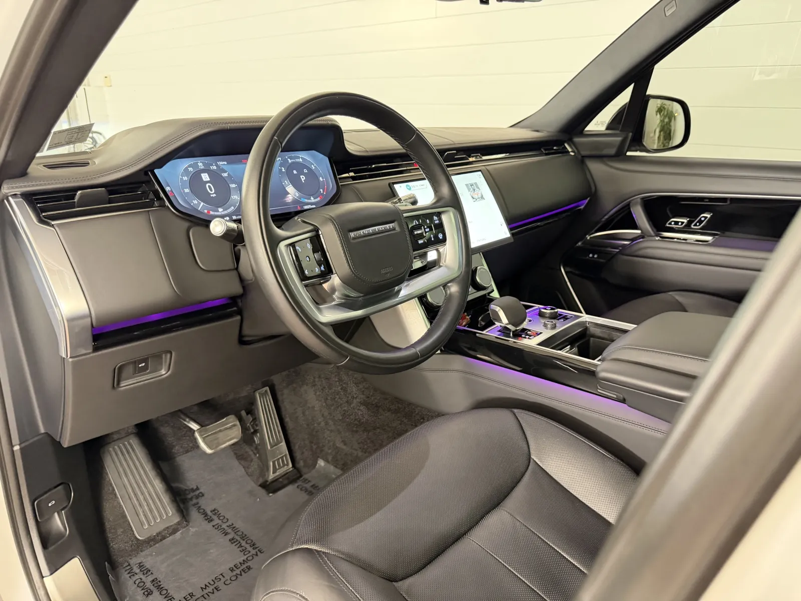 2022 Land Rover Range Rover Base - Photo 13