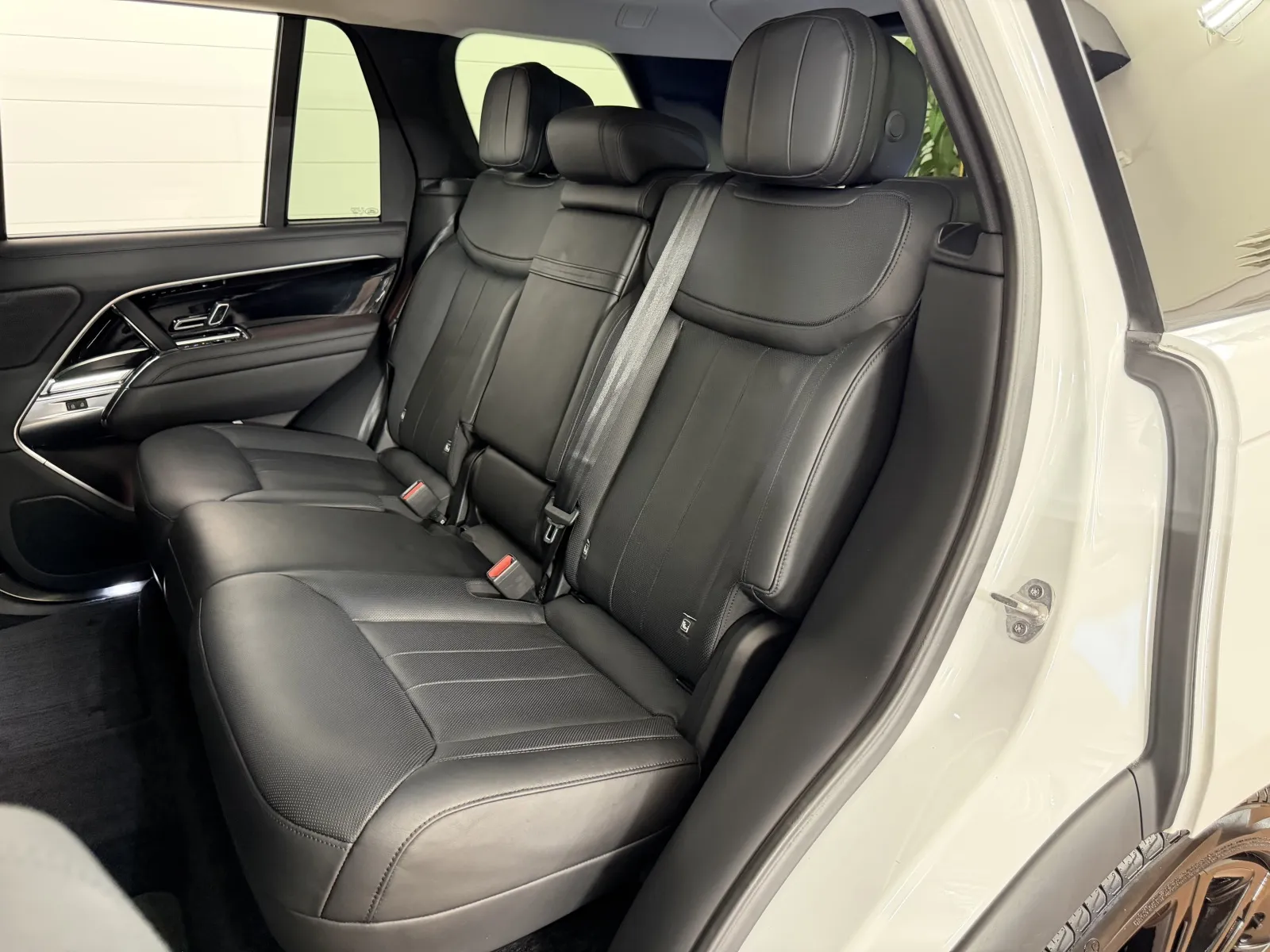 2022 Land Rover Range Rover Base - Photo 36