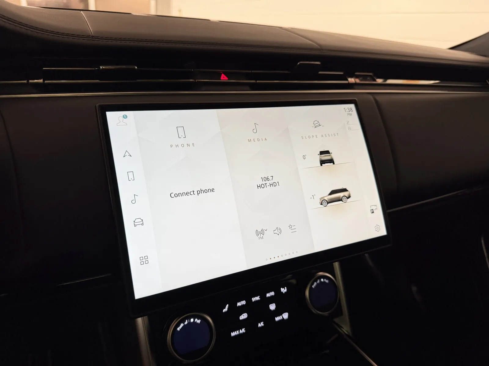 2022 Land Rover Range Rover Base - Photo 24
