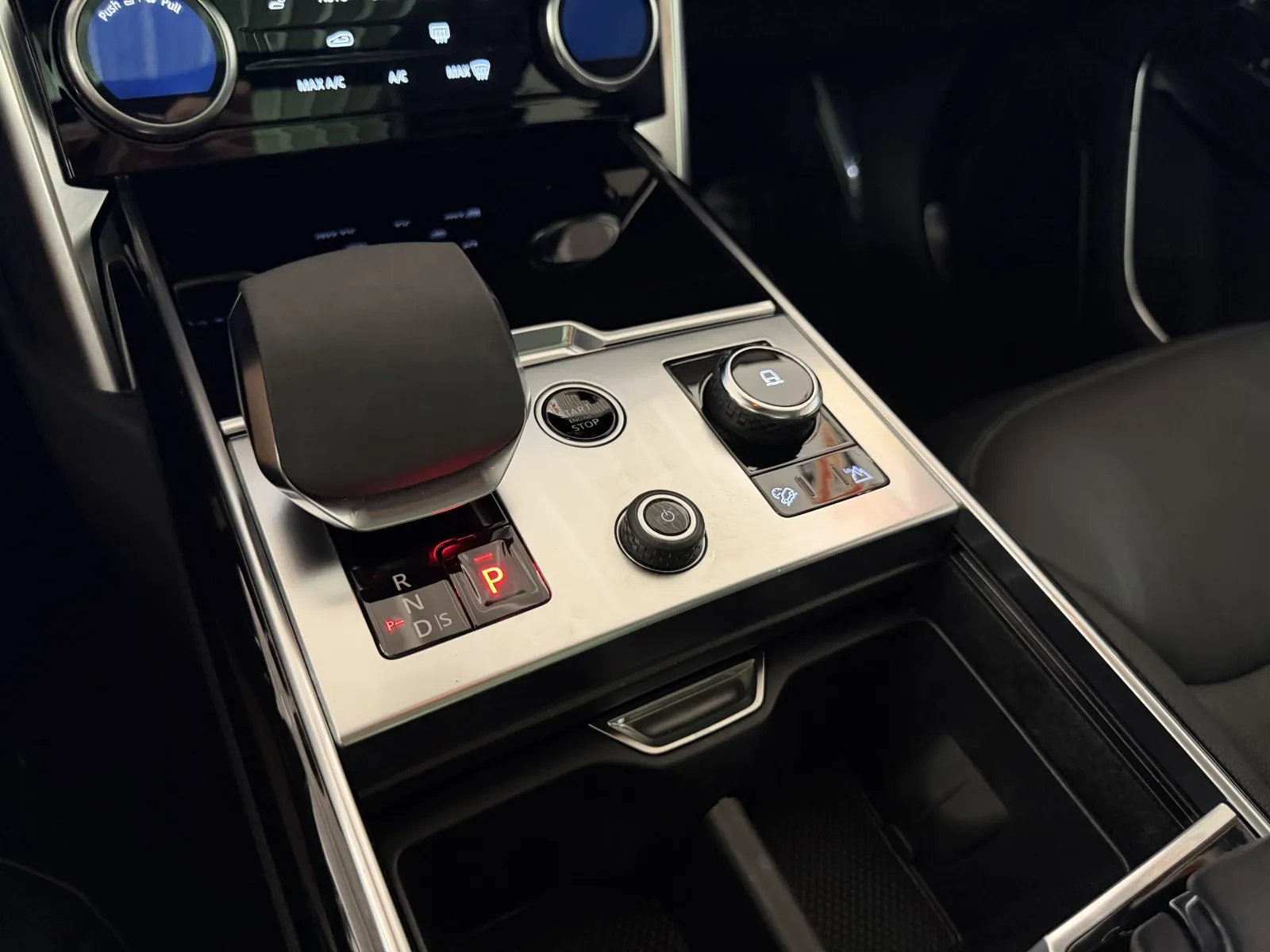 2022 Land Rover Range Rover Base - Photo 32